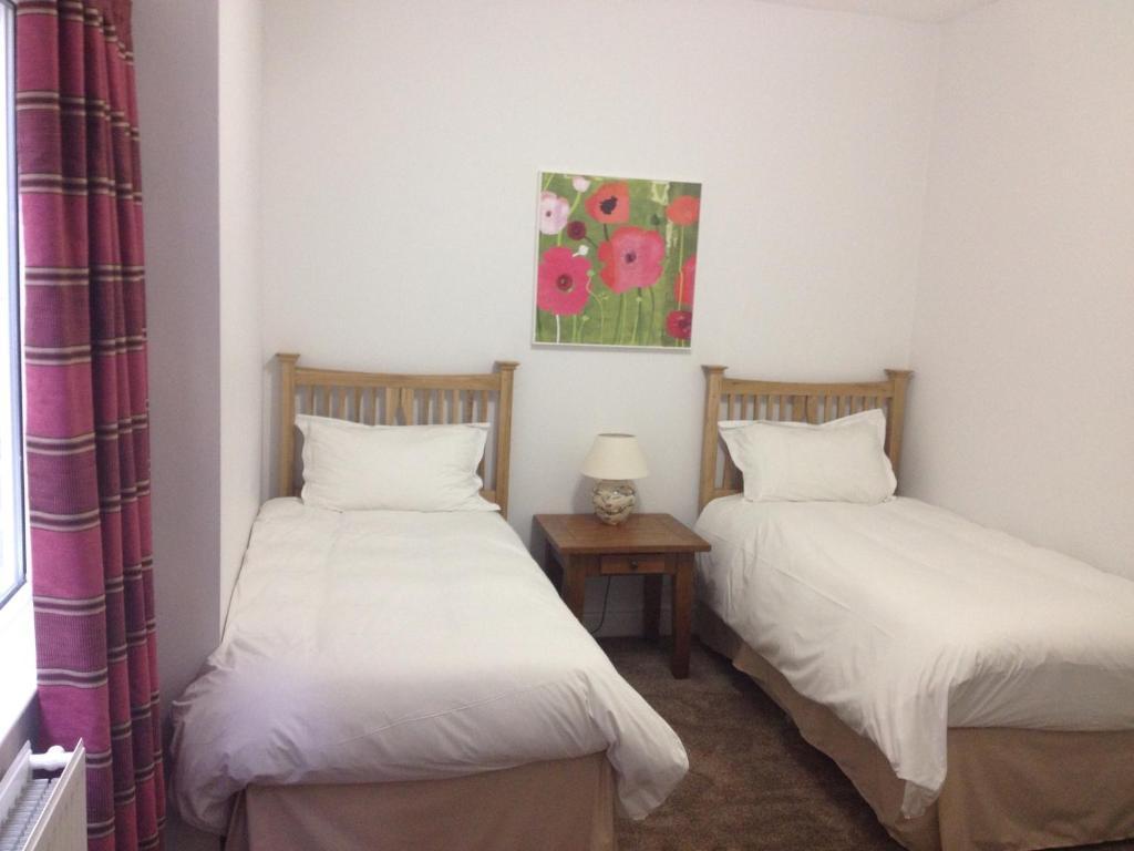 2 Crescent Gardens Guest House Bath Bilik gambar